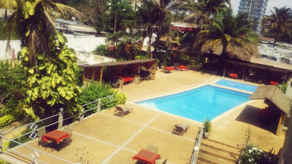 Hotel Le Marly  فندق لو مارلي